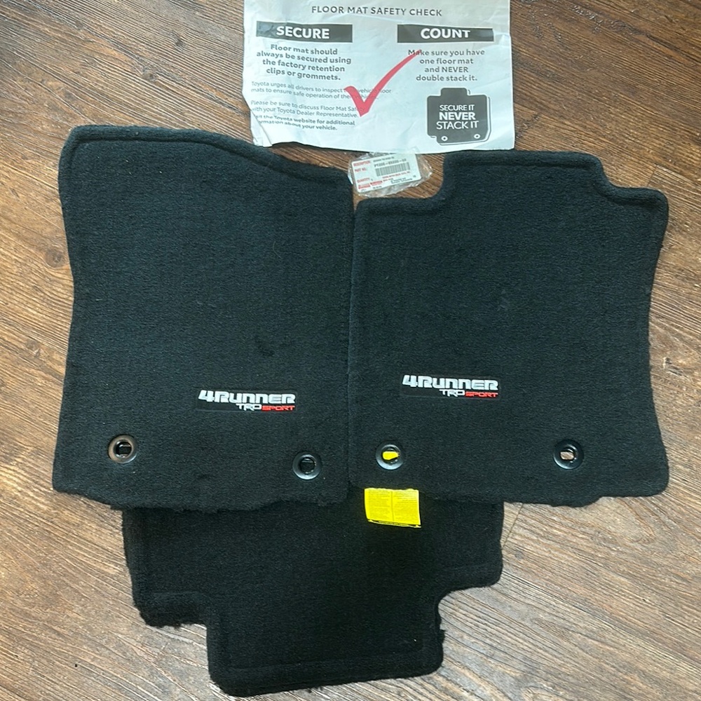 New 4Runner Black Floor Mats